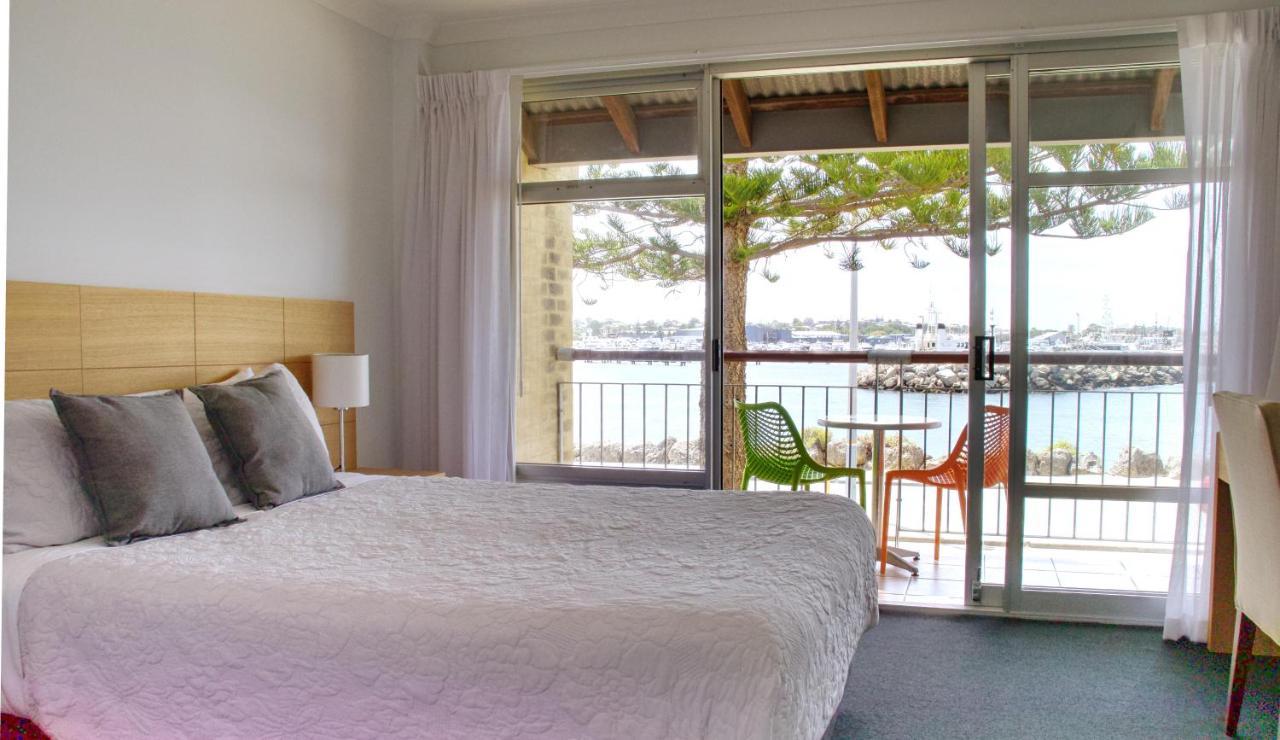 Harbourviewocean Views On Fishermans Wharf Fremantle Exterior photo